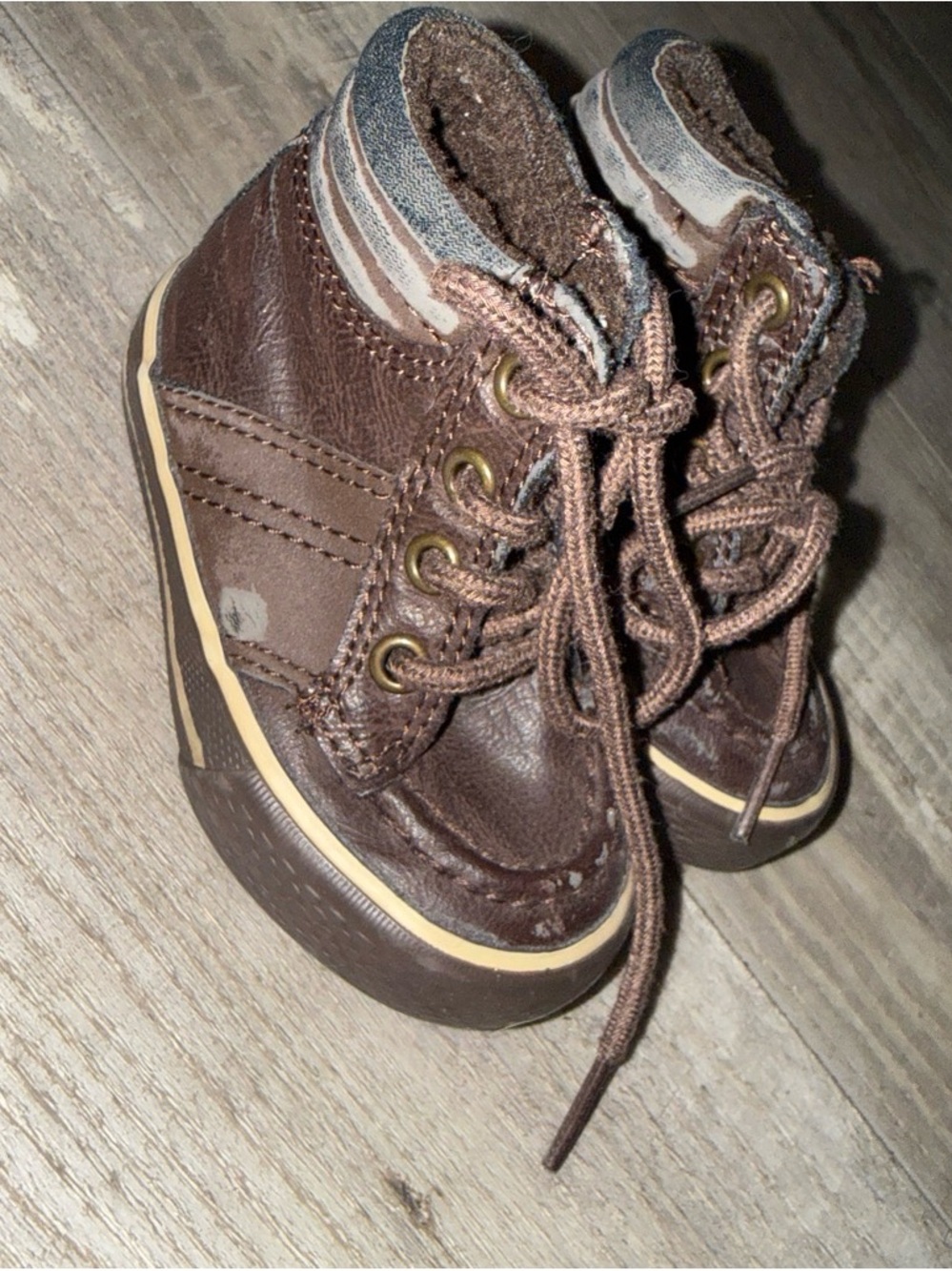 The Children’s place baby boots - size 4